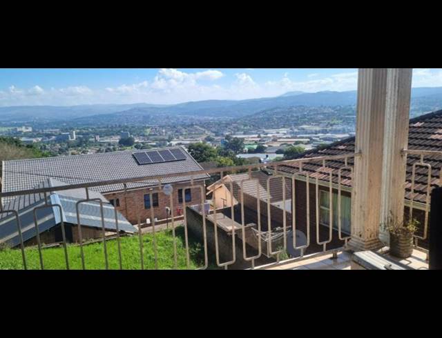 4 BEDROOM HOUSE FOR SALE IN EASTWOOD
